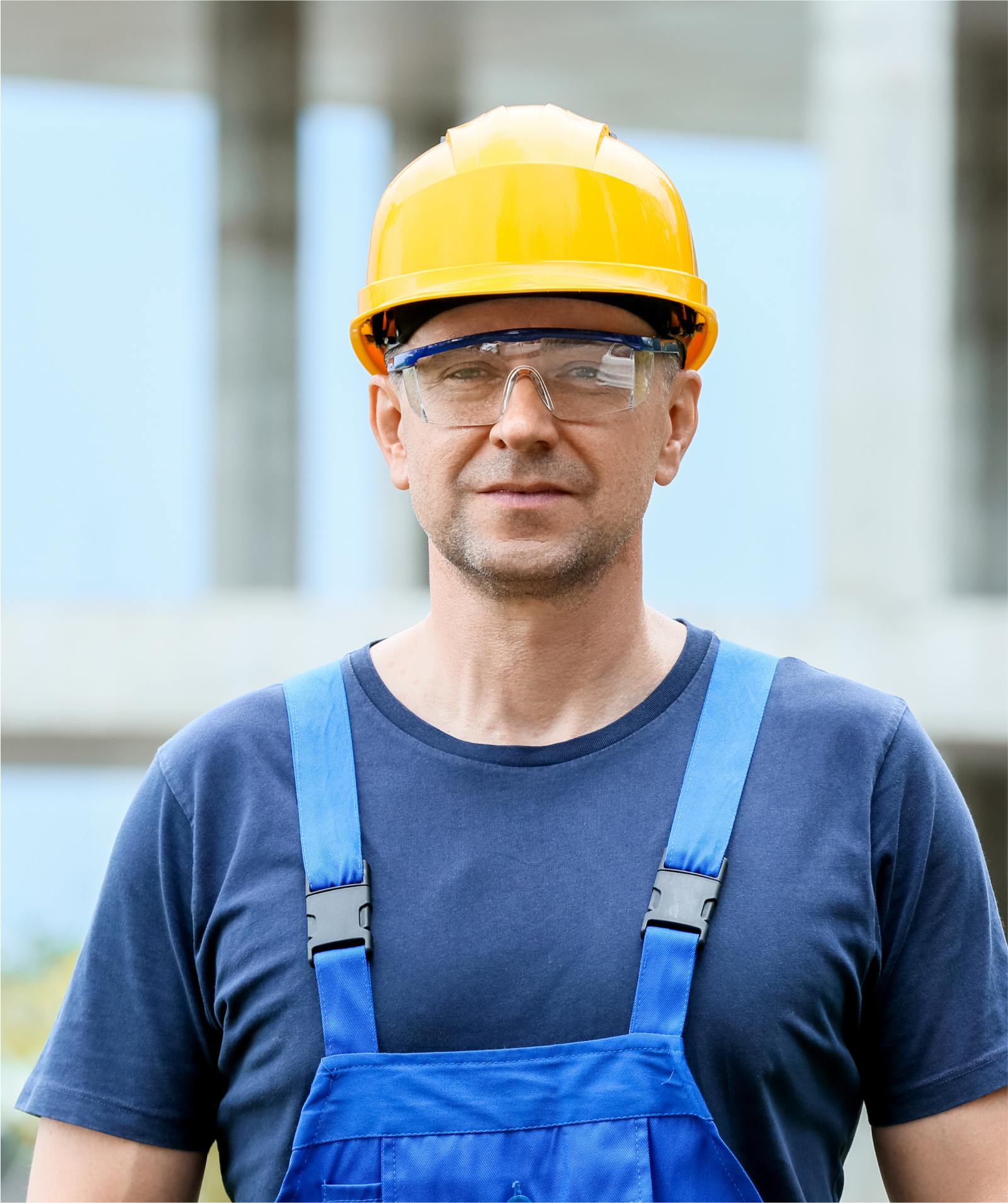 handwerker helm malerarbeiten pflasterarbeiten gartenarbeiten